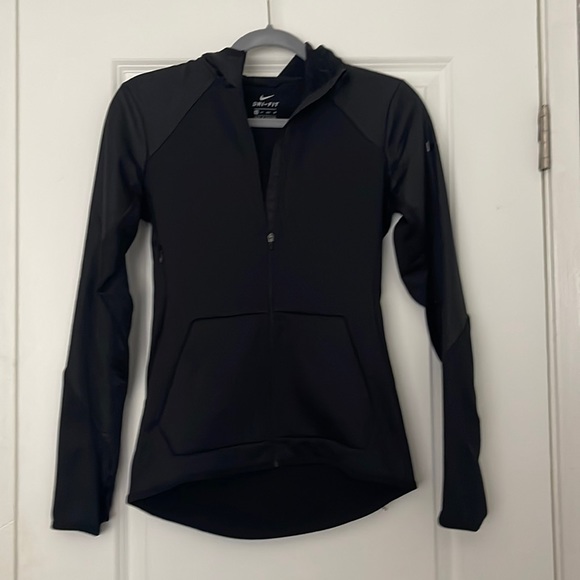 Nike Dri-Fit jacket with hood - Picture 1 of 5
